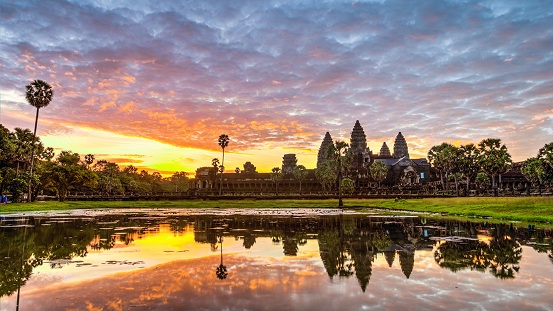 what-to-do-in-cambodia-sunrise-viewing-angkor-wat