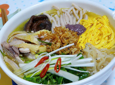 things-to-eat-in-hanoi-bun-thang