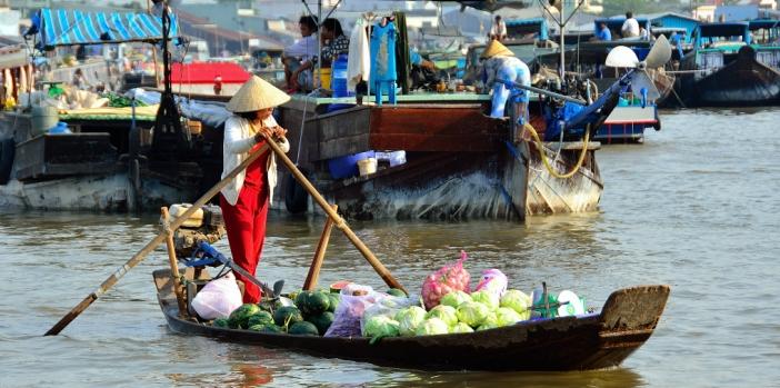 floating-market-mekong-delta-vietnam