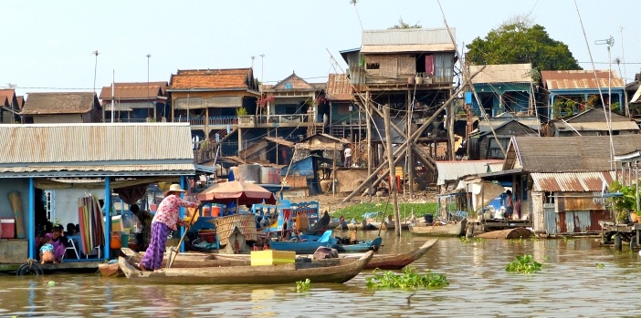 floating-village-kampong-chhnang-cambodia