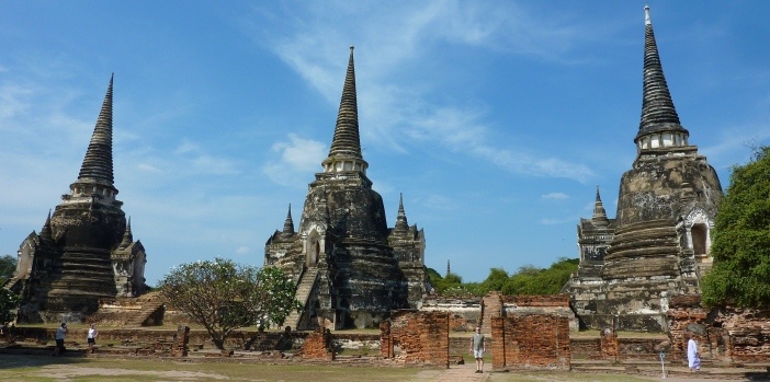 3-chedis-of-wat-phra-sri-sanphet