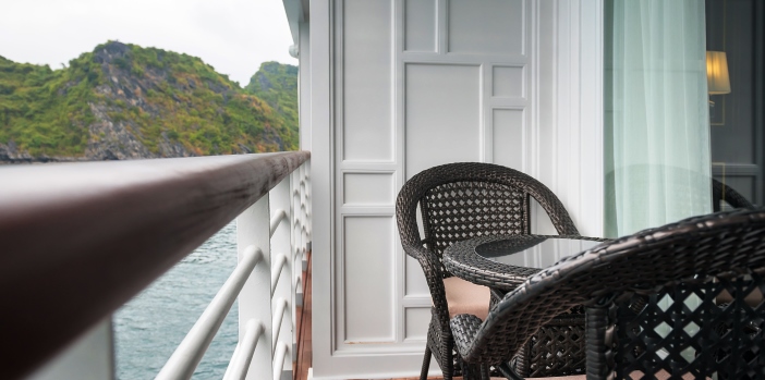 paradise-elegance-balcony-cabin