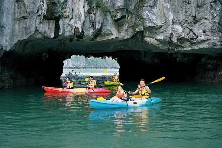 Best Things To Do In Halong Bay