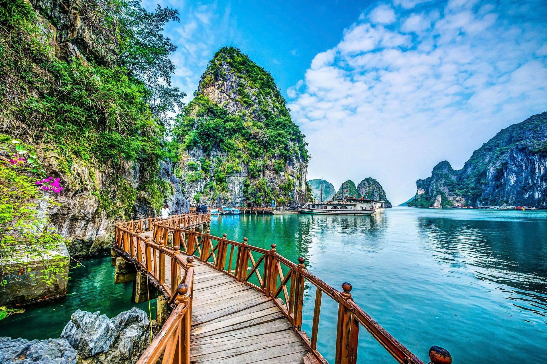 Vietnam Relaxing Luxury Travel