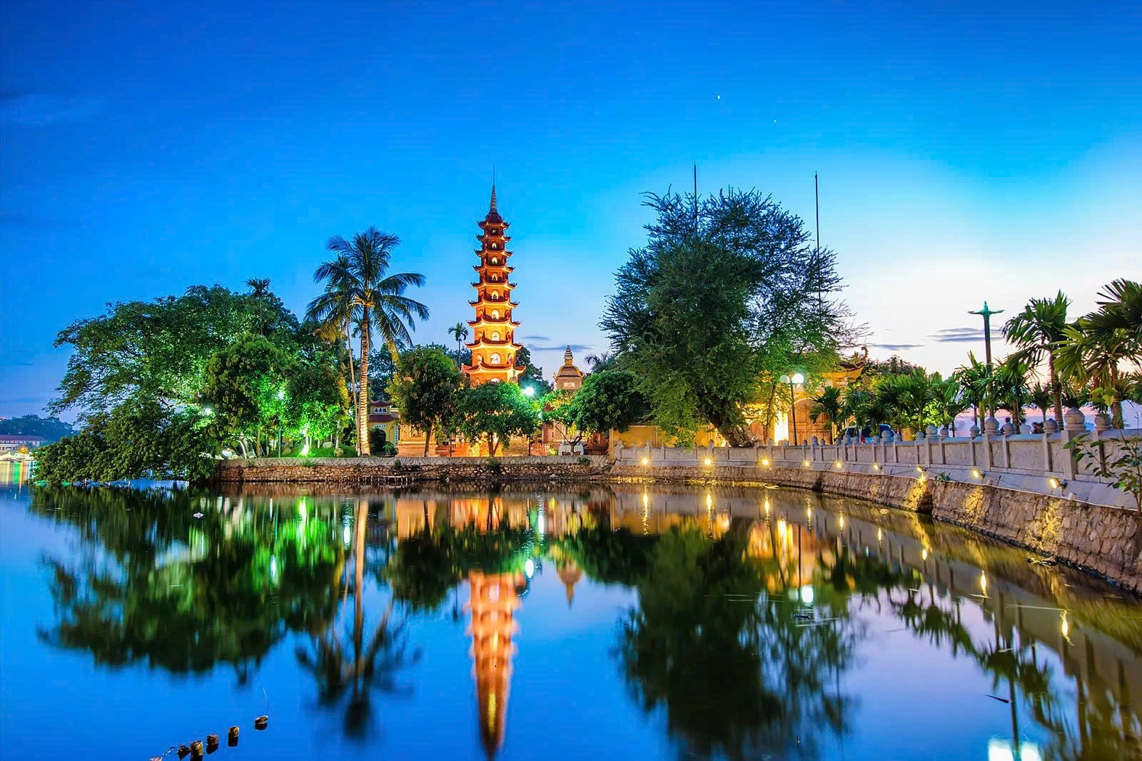 Mystery Of Hanoi & Ha Long Bay
