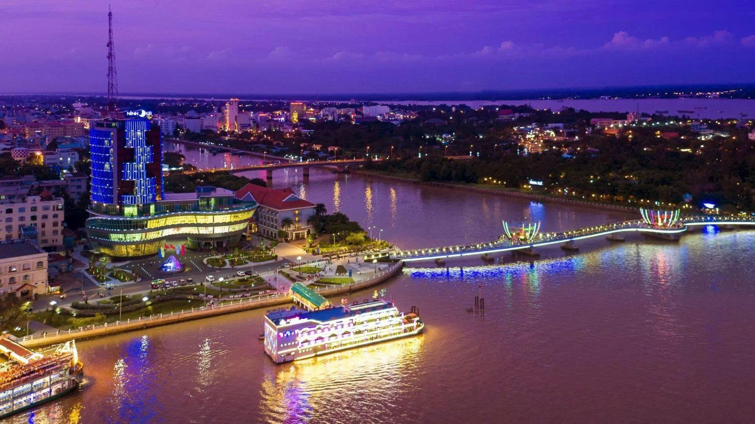 Explore South Vietnam In Style