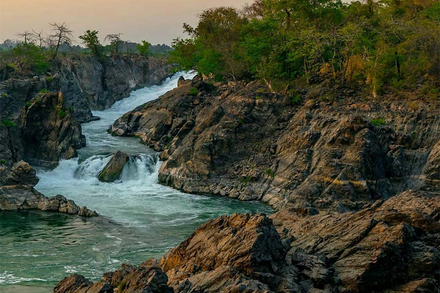 Along Mighty Mekong River 